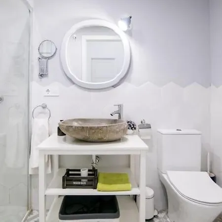 Cozy Flat In Center Feel The Vibe Selfcheckin Apartment